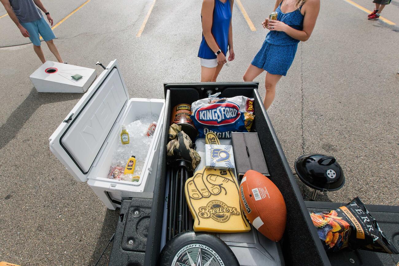 Brad_S_Christian_Tailgating Thumbnail