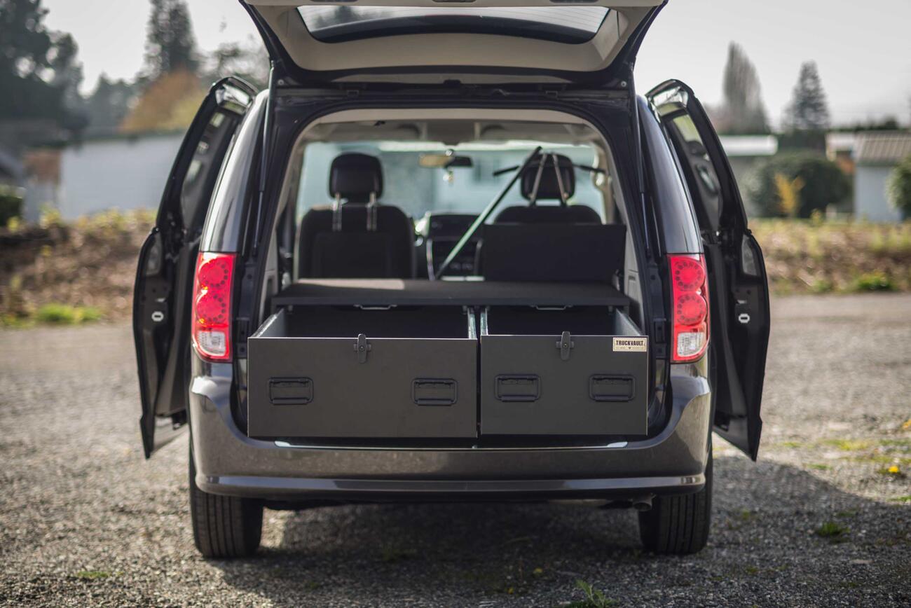 SUVSeries_BaseLine_MagnumOffset_2016_Dodge_Caravan_Van-3.jpg Thumbnail