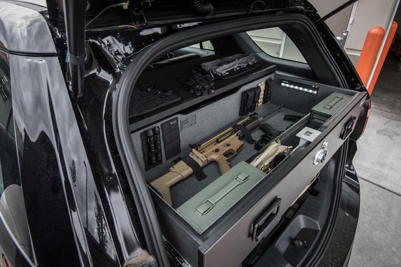 SUVSeries_ElevatedLine_Utility1Drawer_2017_Ford_Explorer_Fleet-Interceptor-2.jpg Thumbnail